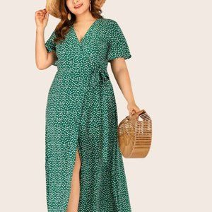 Green Plus Size Boho Ditsy Floral Maxi Dress